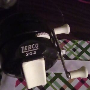 Zebco 202 Spin Cast Reel With Installed Fishing Line .